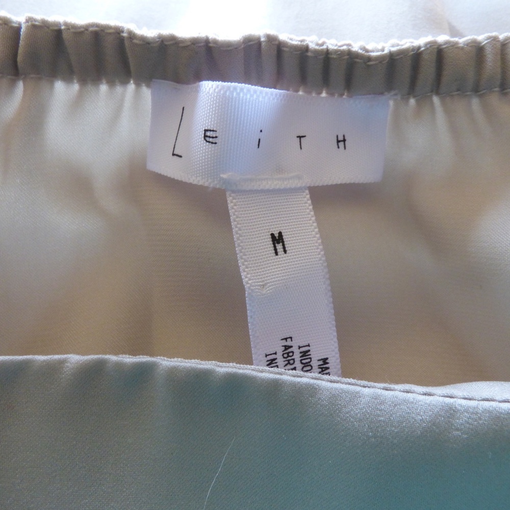 Leith Off the Shoulder Silky Ruffle Top M - Picture 7 of 7
